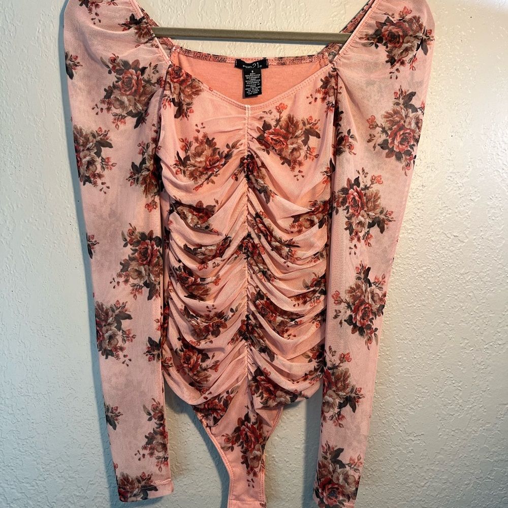 Rue21 Pink Ruched Puff Sleeve Bodysuit SZ S Floral Print Y2K Long Sleeve Top